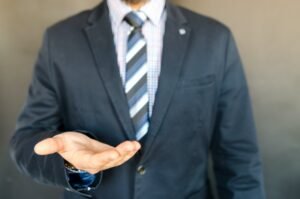Training recruiters to listen and look out for nonverbal cues